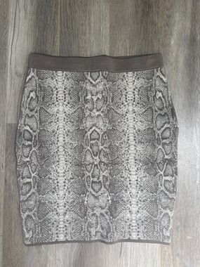 Guess by Marciano Gray Snakeskin Print Bodycon Skirt Small
